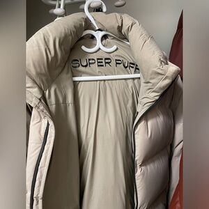 Aritzia super puff jacket size large